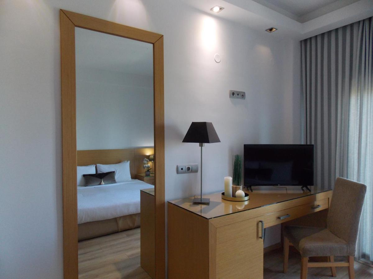 Hotel Alexandros Anchialos エクステリア 写真