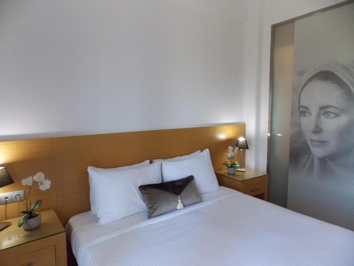 Hotel Alexandros Anchialos エクステリア 写真