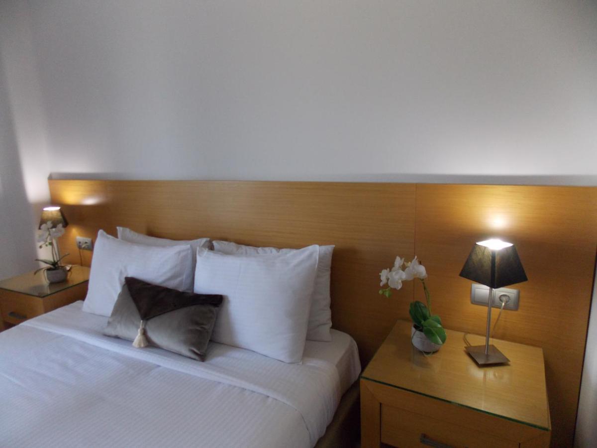 Hotel Alexandros Anchialos エクステリア 写真