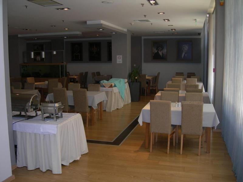 Hotel Alexandros Anchialos エクステリア 写真